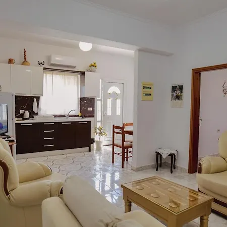 Gentian Oruci Apartment Ksamil