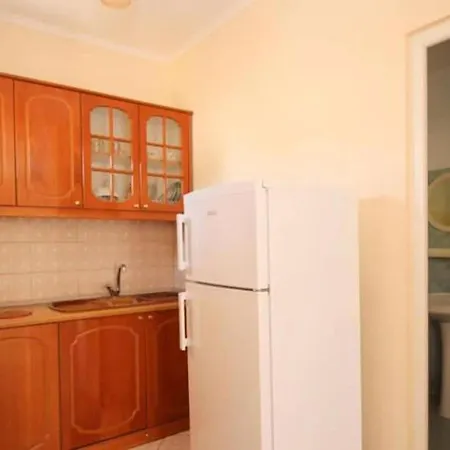 Apartman Gentian Oruci *