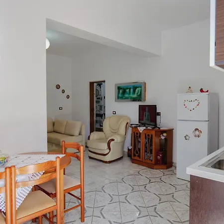 Gentian Oruci Apartman Ksamil