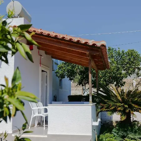 Gentian Oruci Apartman