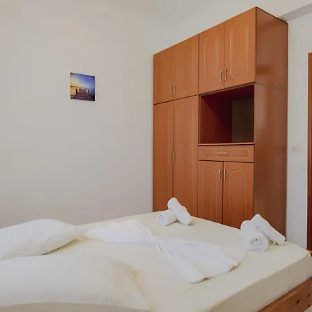 Gentian Oruci * Ksamil