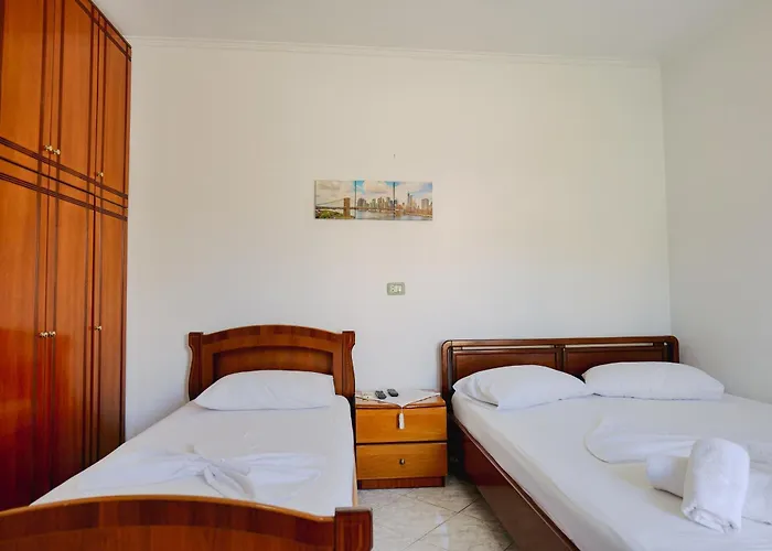 Gentian Oruci Apartamento *