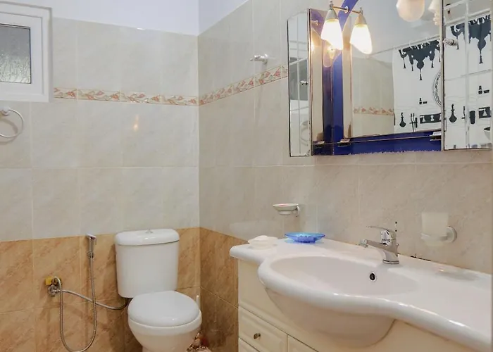 Gentian Oruci Appartement *